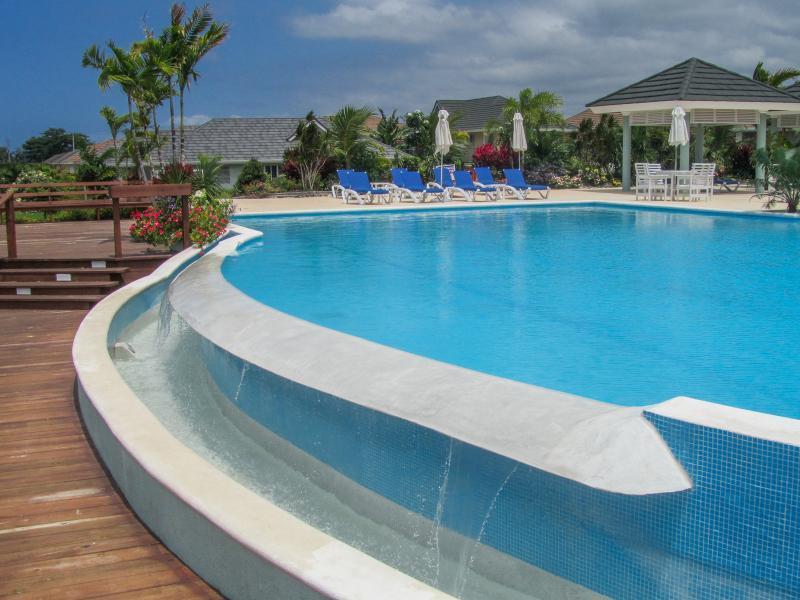Ocho Rios Under The Palms Villa Buitenkant foto